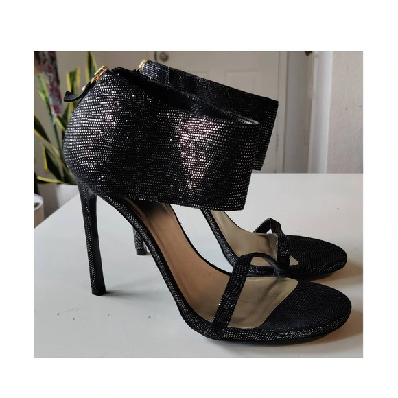 Stuart Weitzman High Heels Showgirl Ankle Cuff Sandal Black Metallic Size 9.5M - Picture 1 of 9